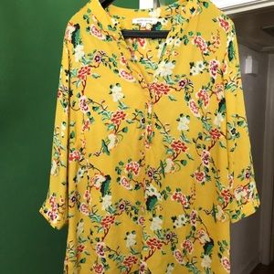 Gorgeous blouse for work or date night!